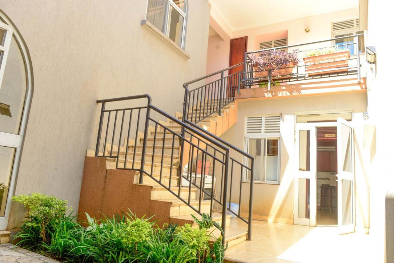 Room In Bb - Enjoy You Vacation Wail Staying In This Single Room Fit For 2 People Kigali Ngoại thất bức ảnh
